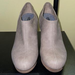 Dr Scholl’s wedged heels